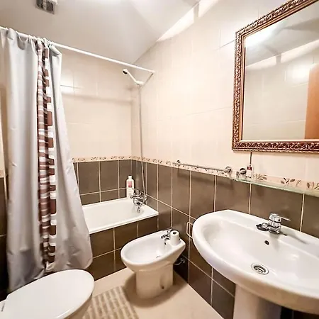 Anchoa 99 By Aloga פיניסטרה